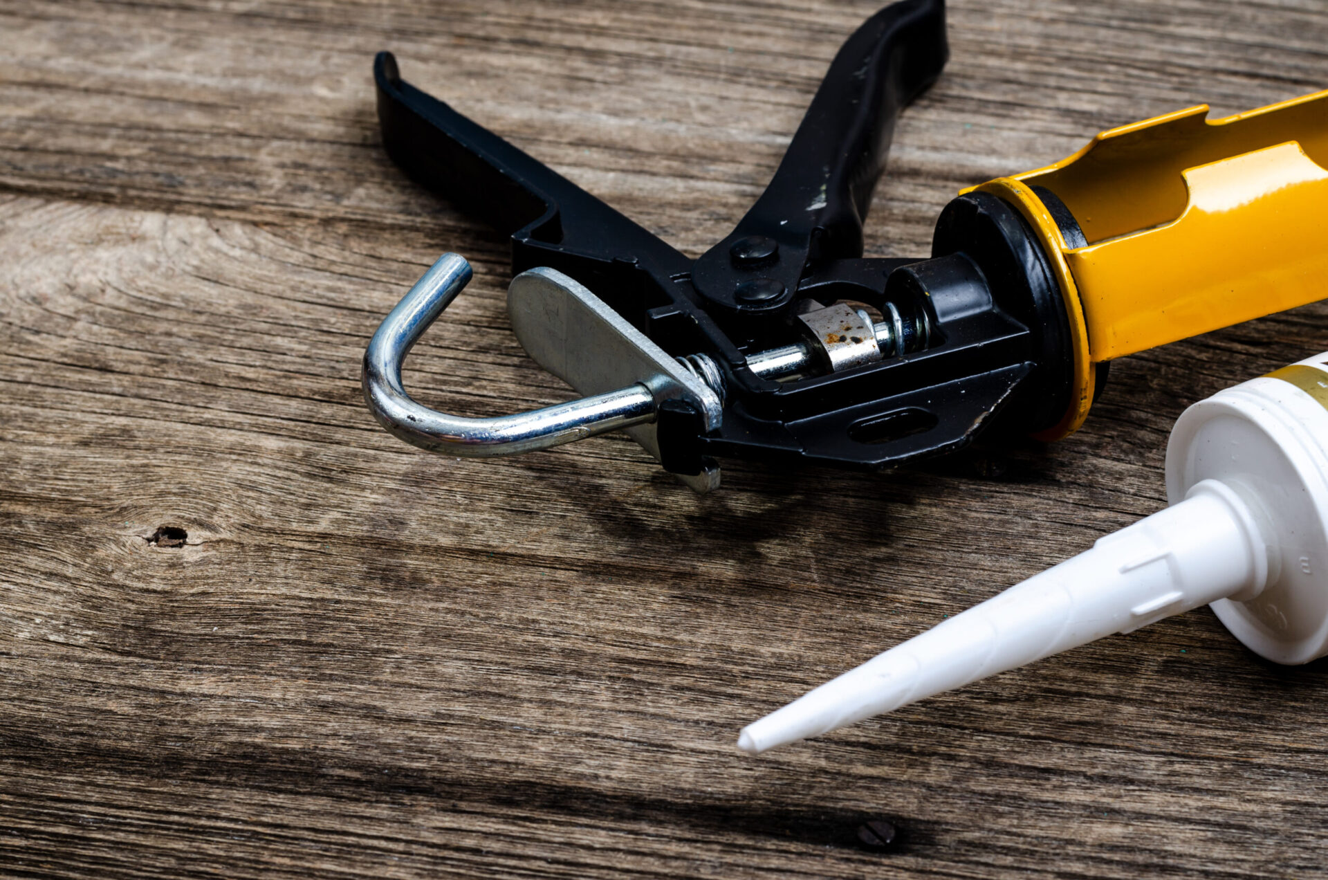 QuartzGrip® Adhesive Decksafe